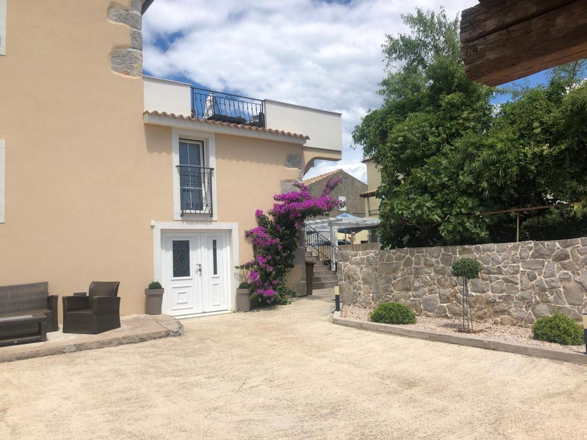 Apartment Marina Kornić Kültér fotó
